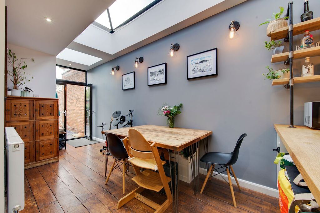 Property photo 3 of 29