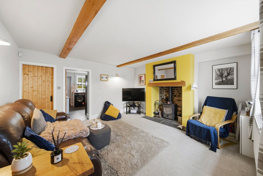 Property photo 3 of 33