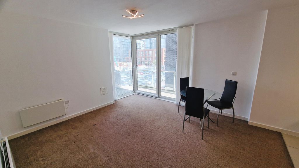 Property photo 2 of 37 Living Room