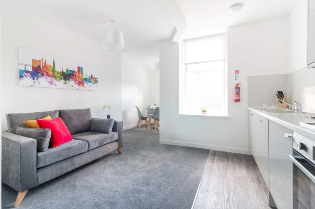 Property photo 2 of 27 Arthurstone Terrace