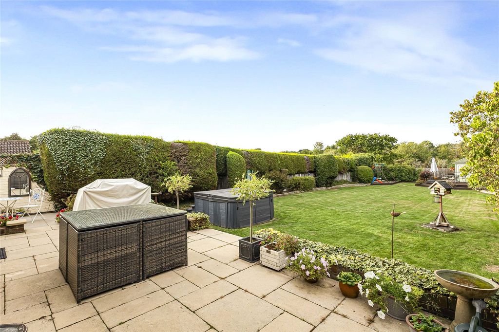 Property photo 3 of 19 Picture No. 23