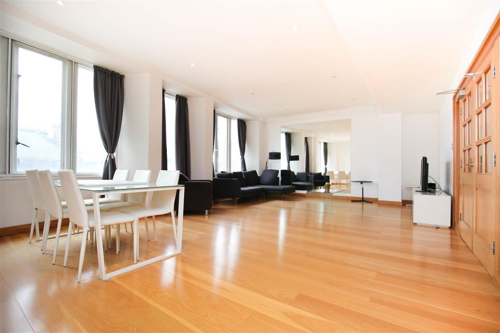 Property photo 3 of 14 3 Murton.Jpg