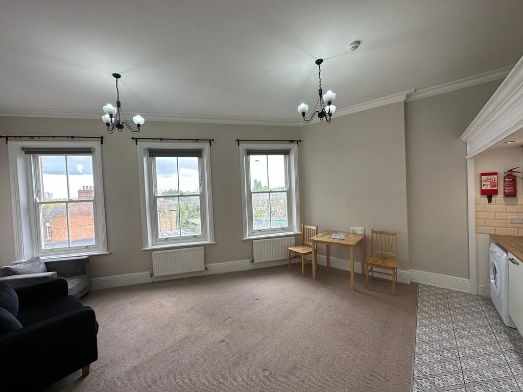Property photo 2 of 6