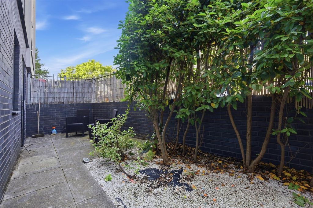 Property photo 3 of 16 20_Img_0305.Jpg