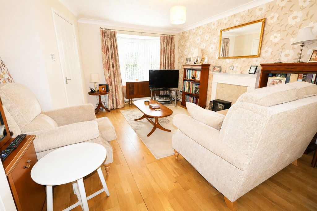Property photo 3 of 13 Aeb027A3-A6c2-43c2-B3Bd-0Ae4237910c1.Jpeg