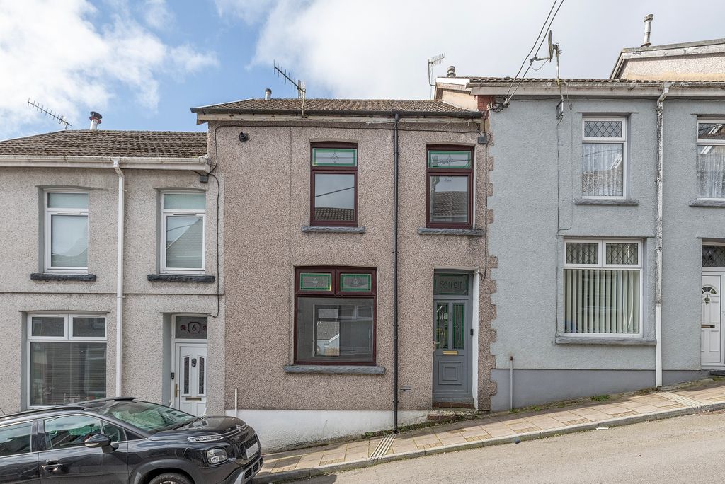 Property photo 1 of 19