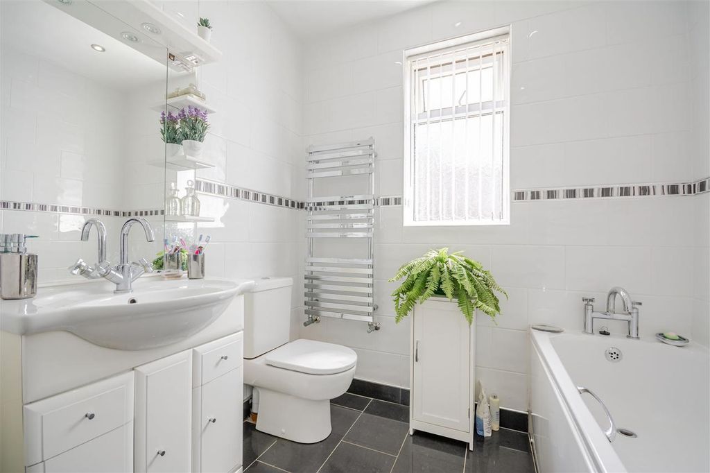 Additional image 19 of 3 bed detached bungalow for saleLongfield Lane, Ilkeston DE7