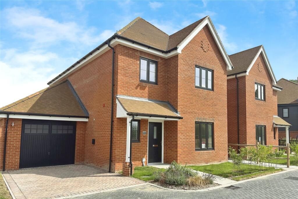 Property photo 1 of 9 External View