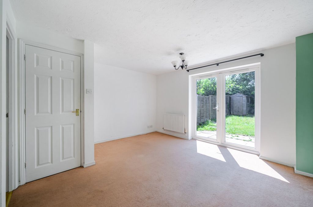 Property photo 2 of 10 1492683-18-6A4E54...