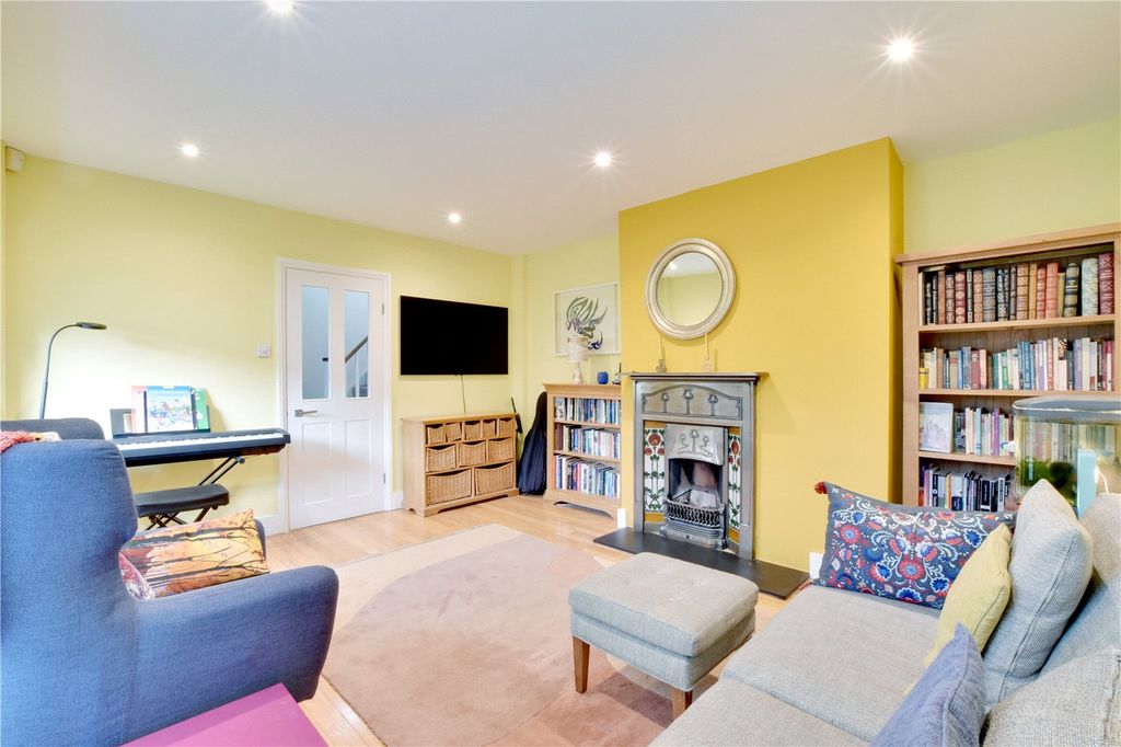 Property photo 2 of 19 Picture No. 05