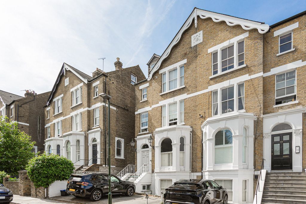 Property photo 2 of 10