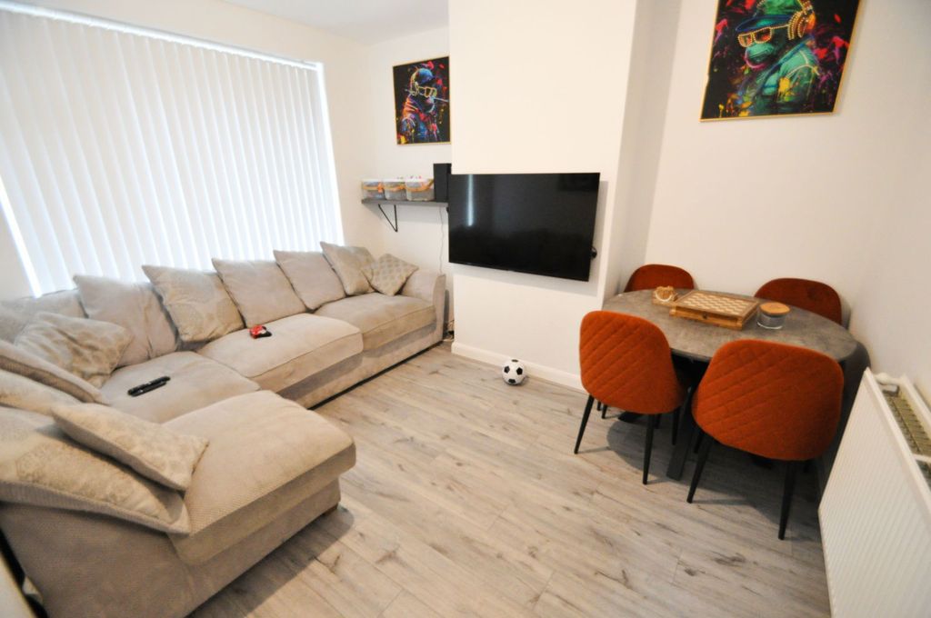 Property photo 2 of 23