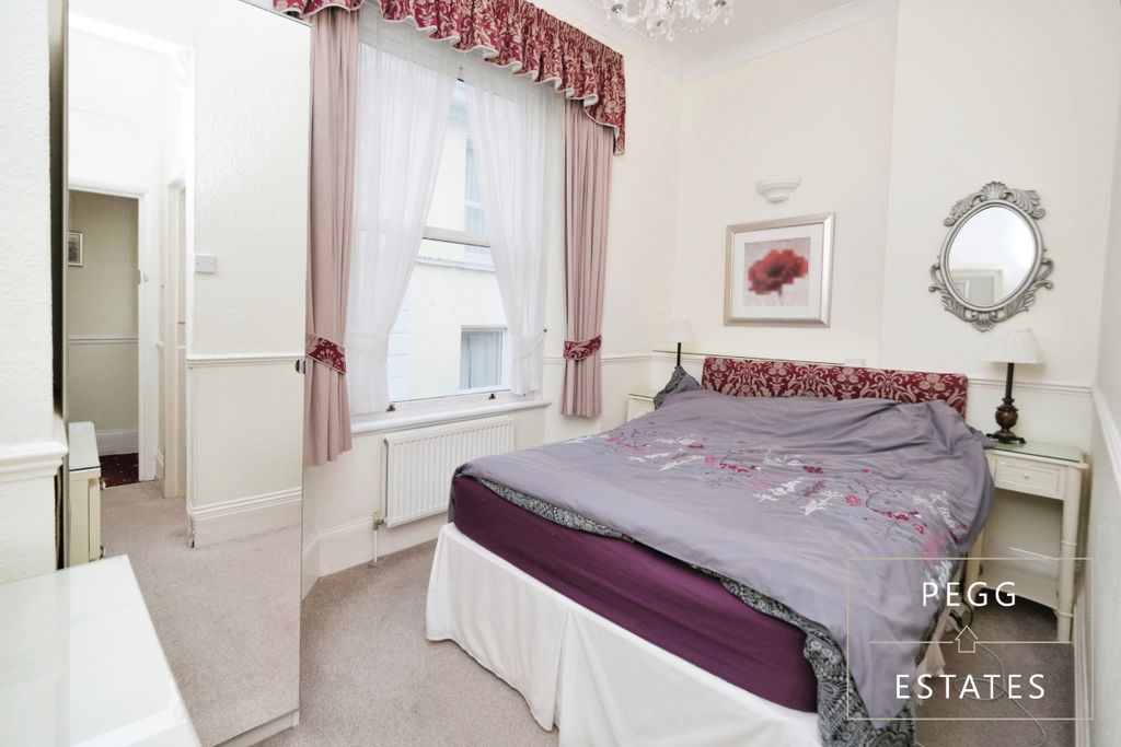 Property photo 3 of 29