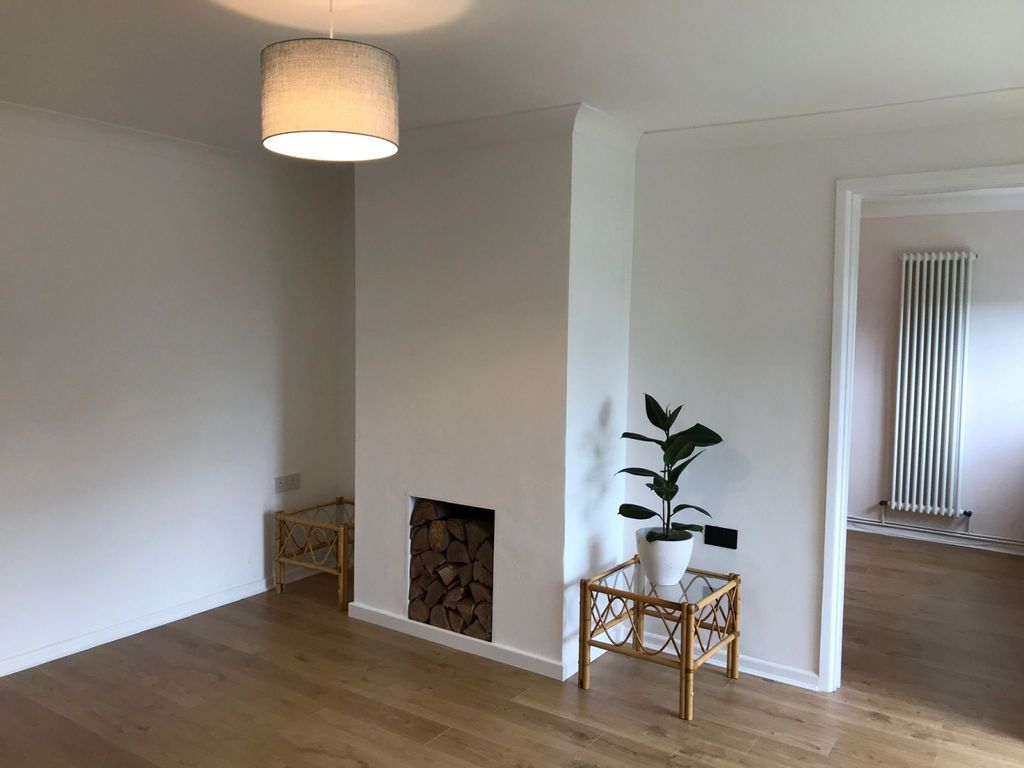 Property photo 3 of 12 Gallery