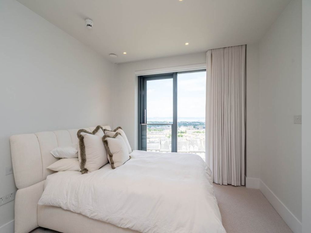 Additional image 18 of 3 bed flat for saleSt. James Place, Edinburgh EH1