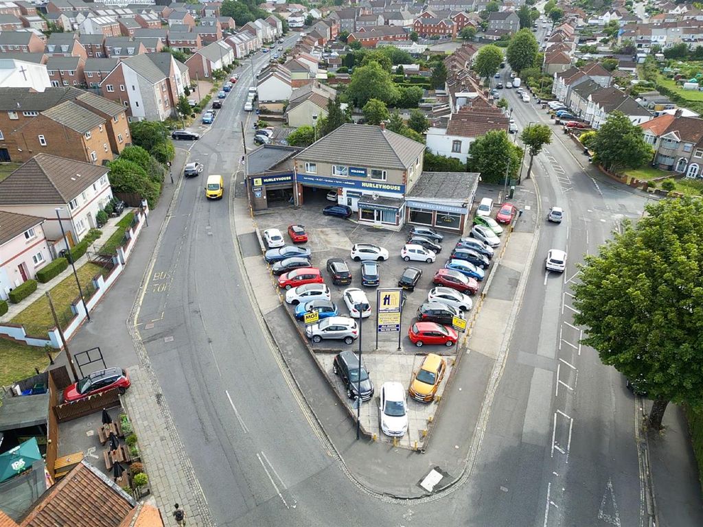 Property photo 2 of 11 Hurley House Car Garage, Speedwell Road, Speedwell