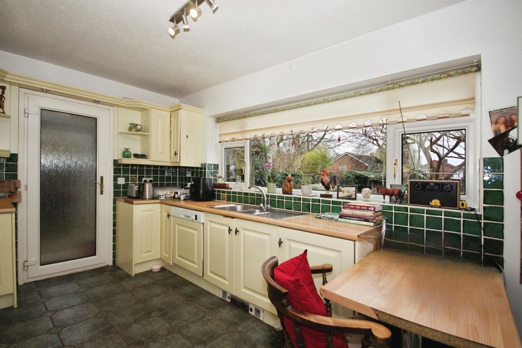 Additional image 6 of 4 bed detached house for saleRisdale Close, Leamington Spa CV32