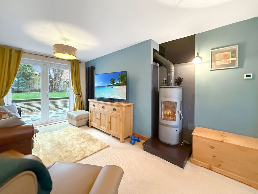 Property photo 2 of 27