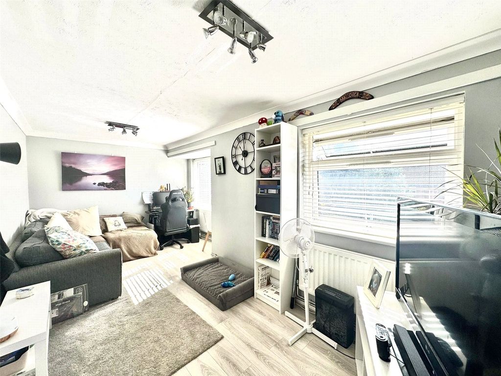 Property photo 2 of 6 Picture No. 07