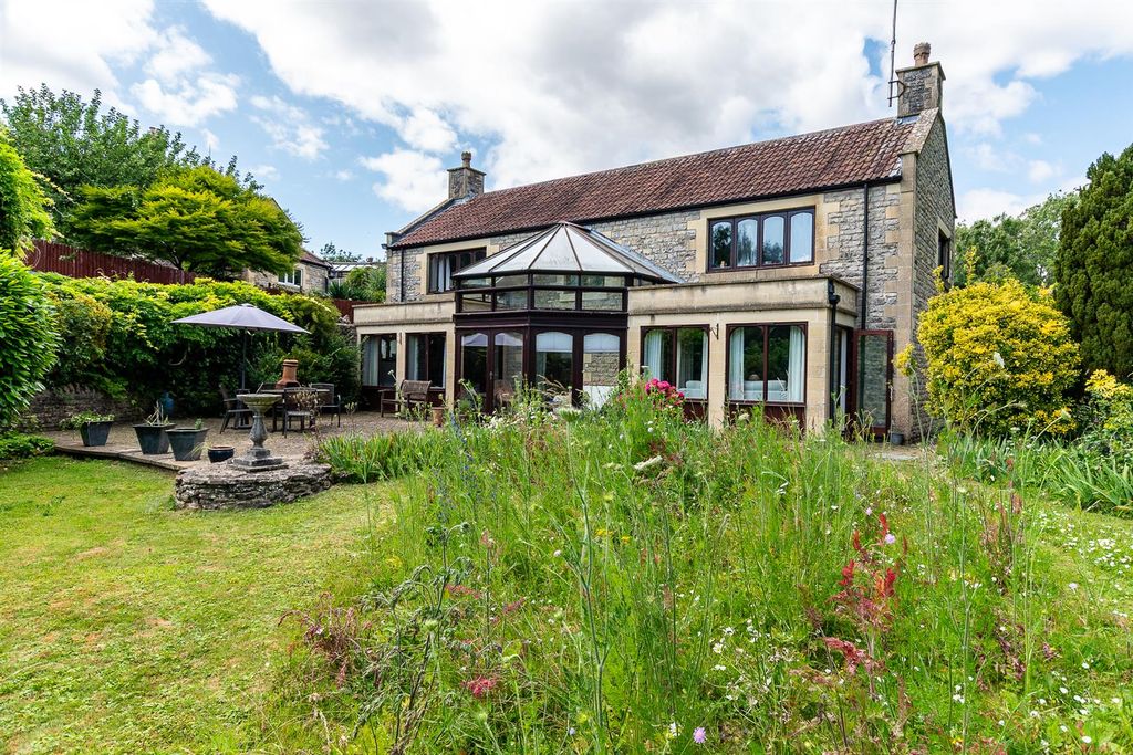Property photo 1 of 36