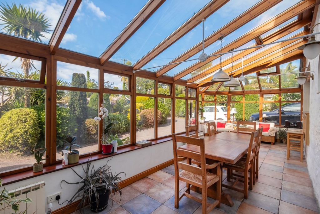 Additional image 10 of 5 bed detached house for saleRoute De La Charruée, Vale, Guernsey GY6