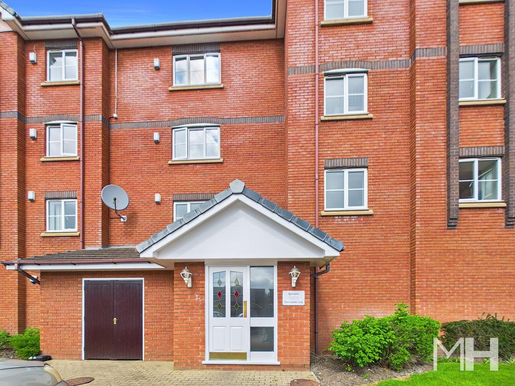 Property photo 3 of 22 Front (Exterior)