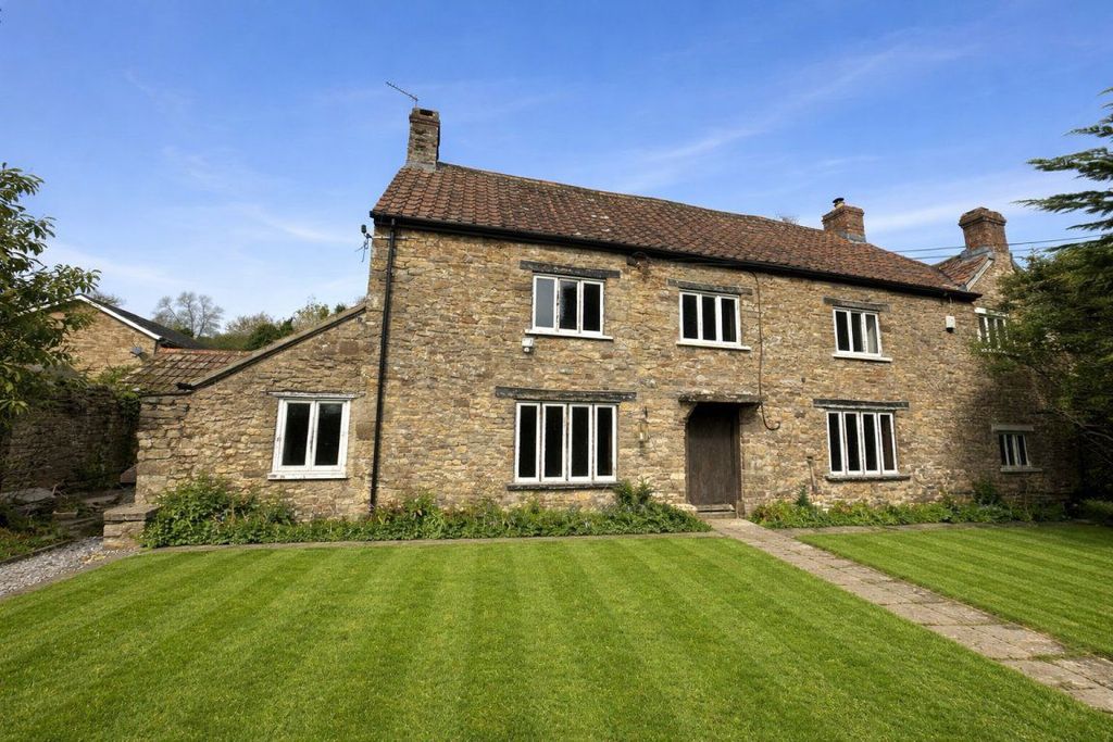 Property photo 1 of 37