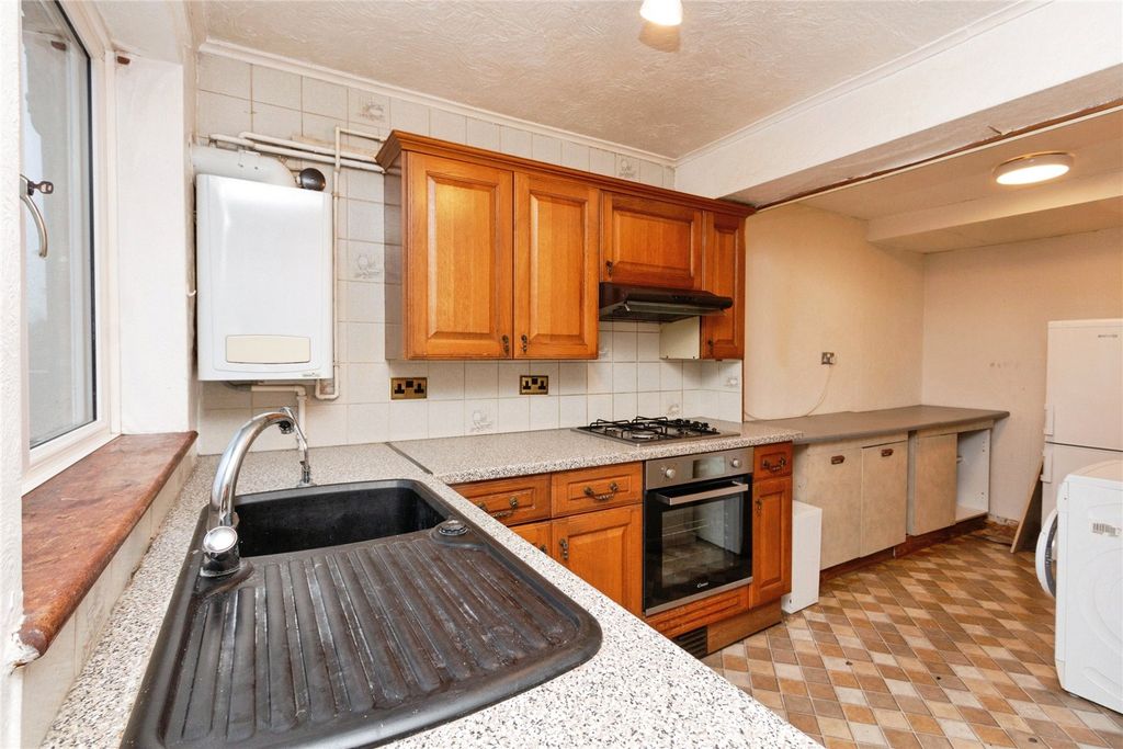 Property photo 2 of 21 Picture No. 01