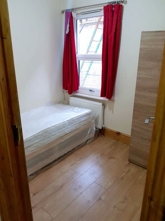 Property photo 1 of 3