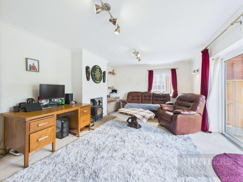 Property photo 3 of 24