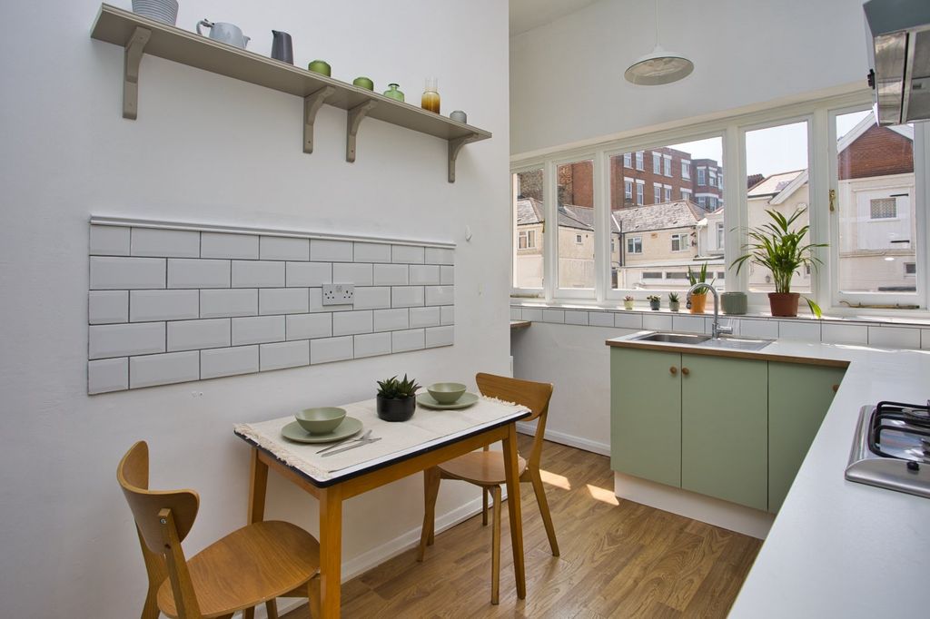 Property photo 3 of 9 Picture 3