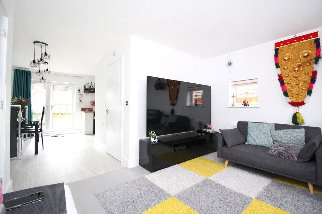 Property photo 2 of 10 Picture No. 13