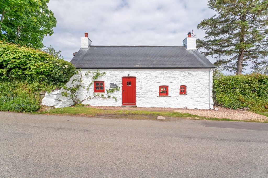 Property photo 1 of 48