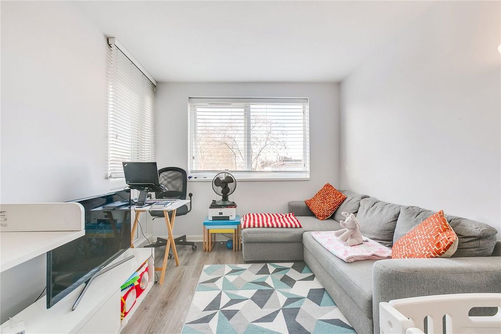 Property photo 1 of 5