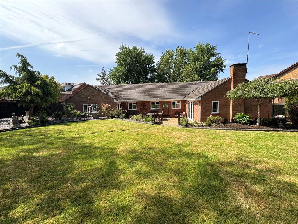 Property photo 2 of 38 Picture No. 07