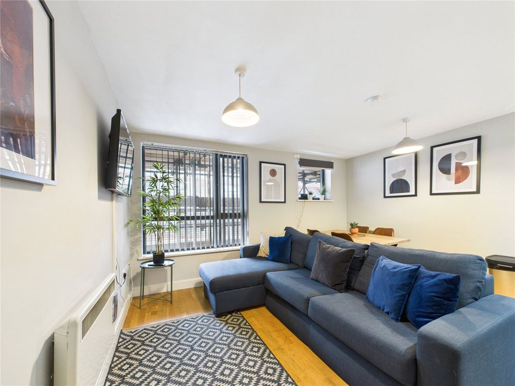 Property photo 3 of 6 Picture No. 02