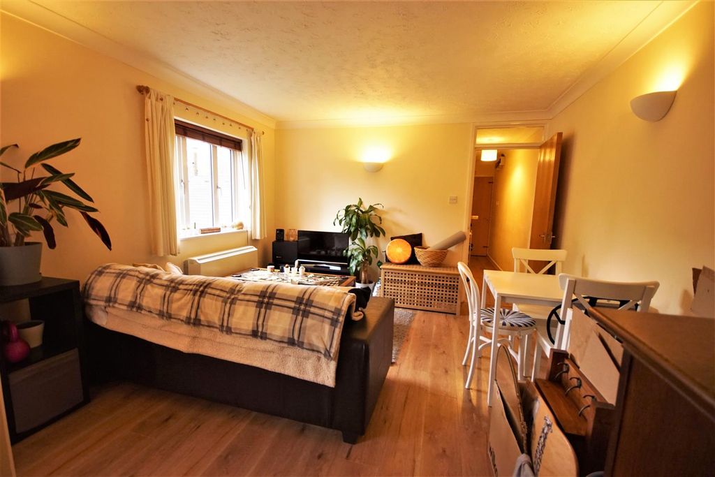 Property photo 2 of 6 Dsc02649.Jpg