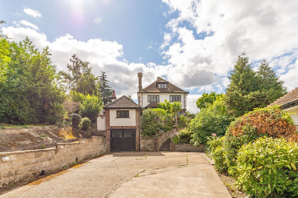 Property photo 1 of 70