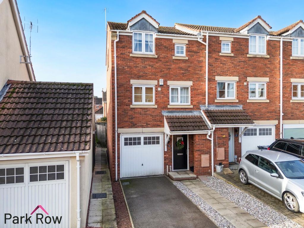 Property photo 1 of 20 Front