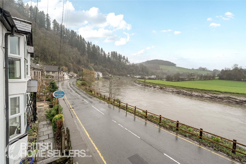 Property photo 2 of 18 Picture No. 21