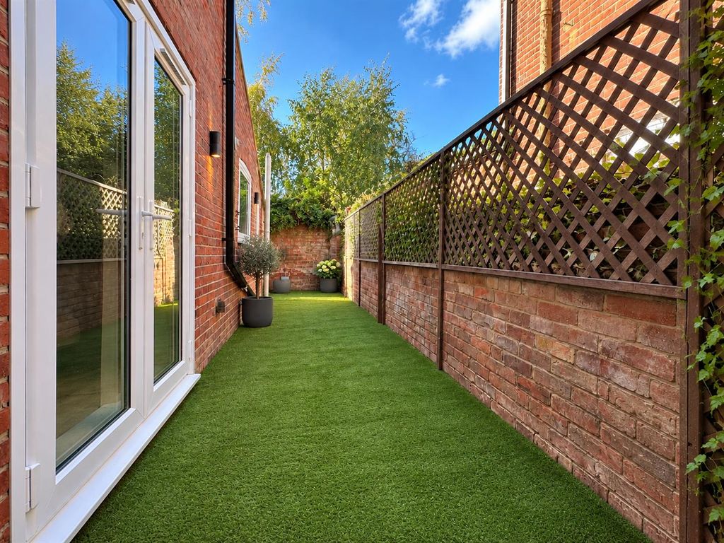Property photo 3 of 14