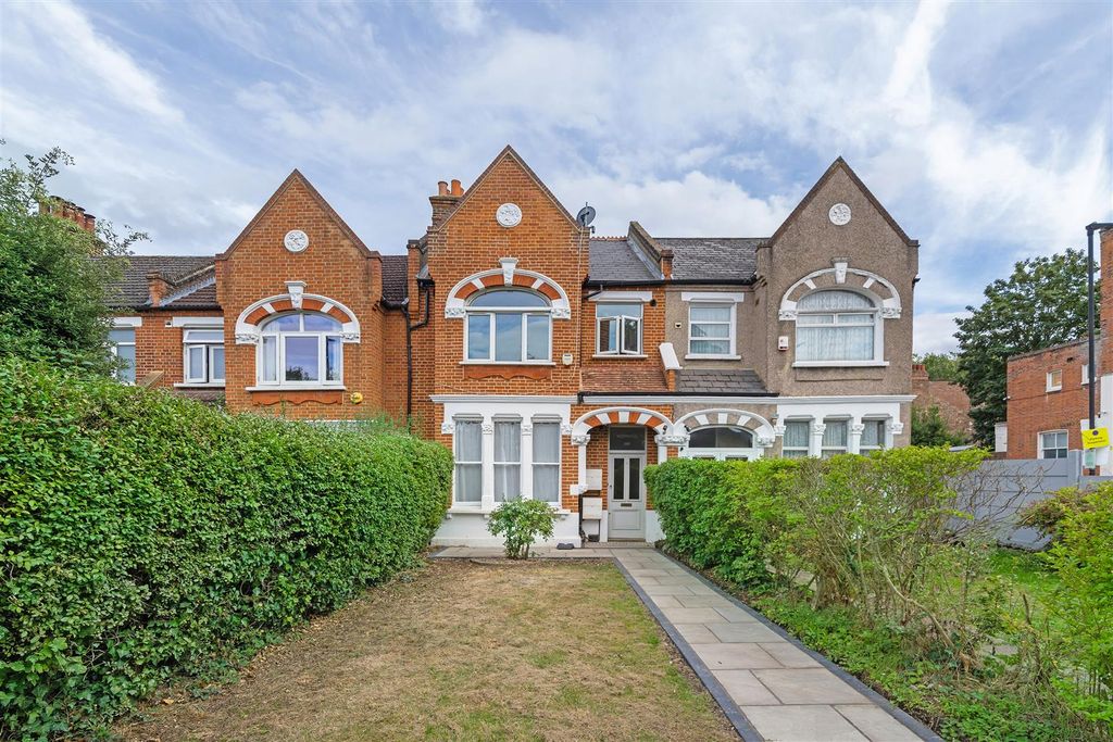 Property photo 1 of 12