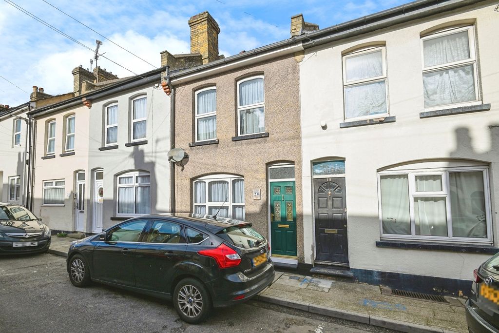 Property photo 2 of 17 Front