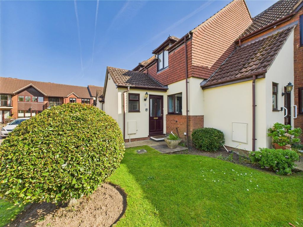 Property photo 1 of 8