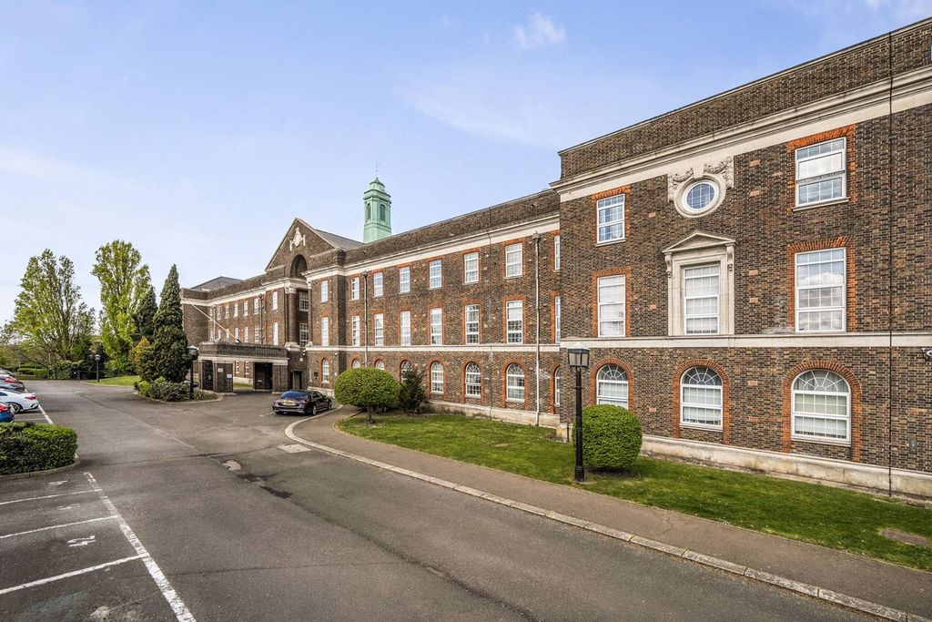 Property photo 3 of 23