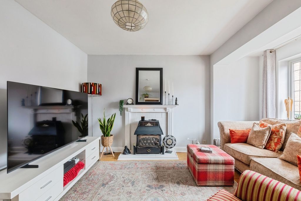 Property photo 2 of 19 Pbox-Img.Jpg