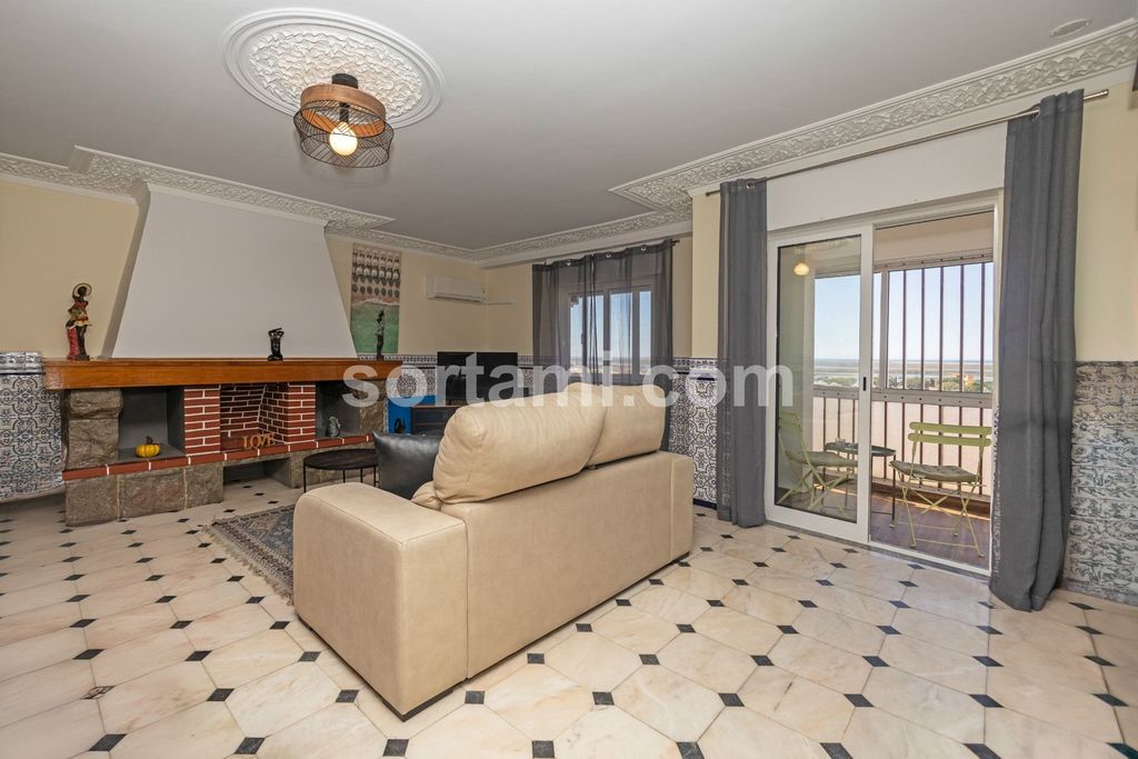 Property photo 3 of 25