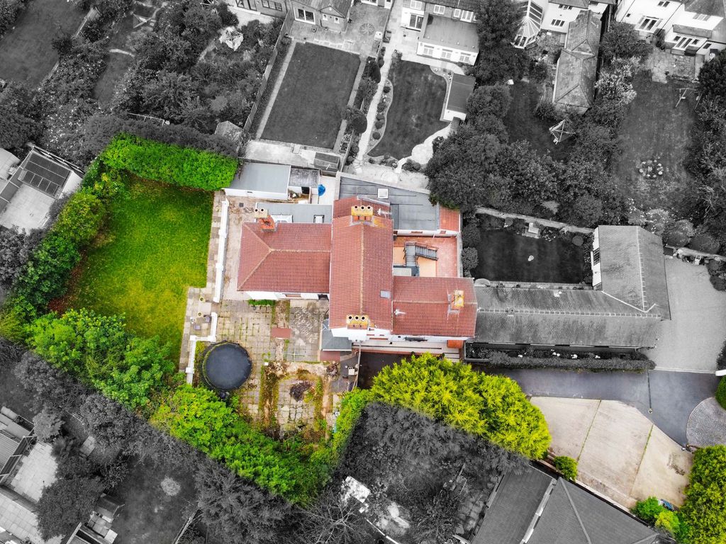 Property photo 1 of 33