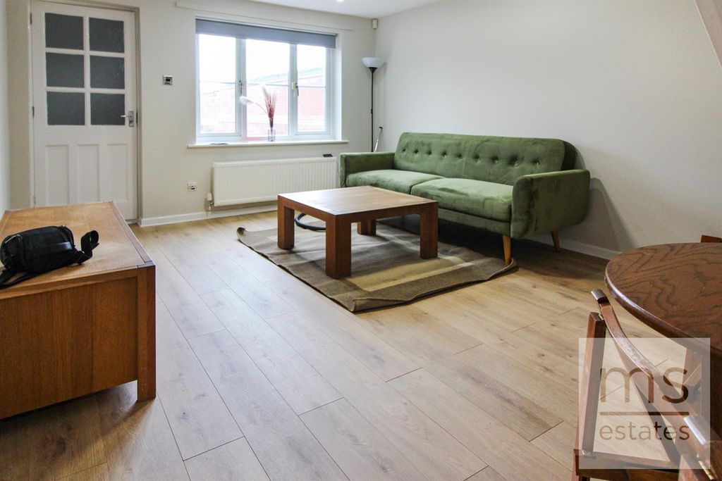 Property photo 2 of 8 Img_1198.Jpg