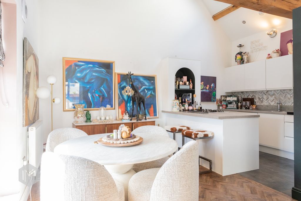 Property photo 3 of 30 Photograph